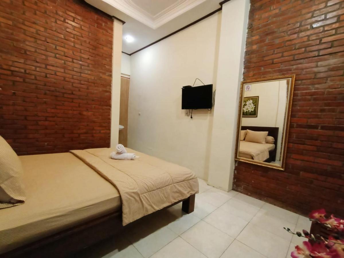 Rumah Kami Guest House Γιογκιακάρτα Εξωτερικό φωτογραφία